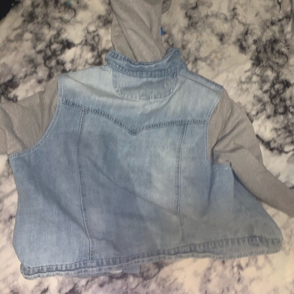 Jean jacket - Picture 2 of 2